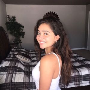 Meet your Posher, Francesca